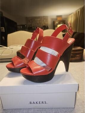 Breckelles Platform Pumps
